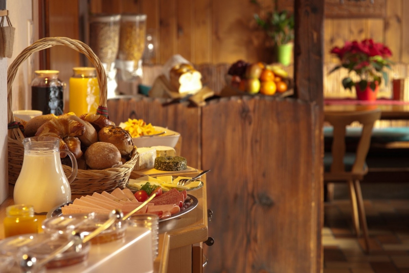 boulangerie-COMPS SUR ARTUBY-min_breakfast_buffet_food_restaurant_meal_hotel_plate_fresh-718745