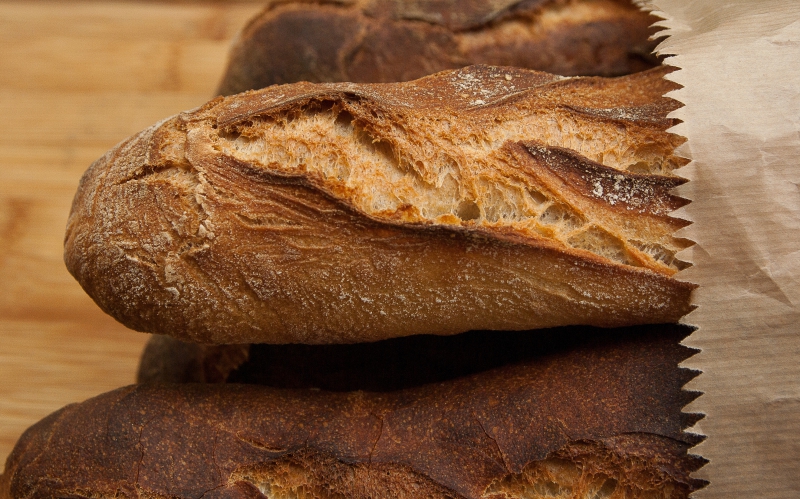 boulangerie-COMPS SUR ARTUBY-min_dish-food-baking-cuisine-bread-bakery-399077-pxhere.com